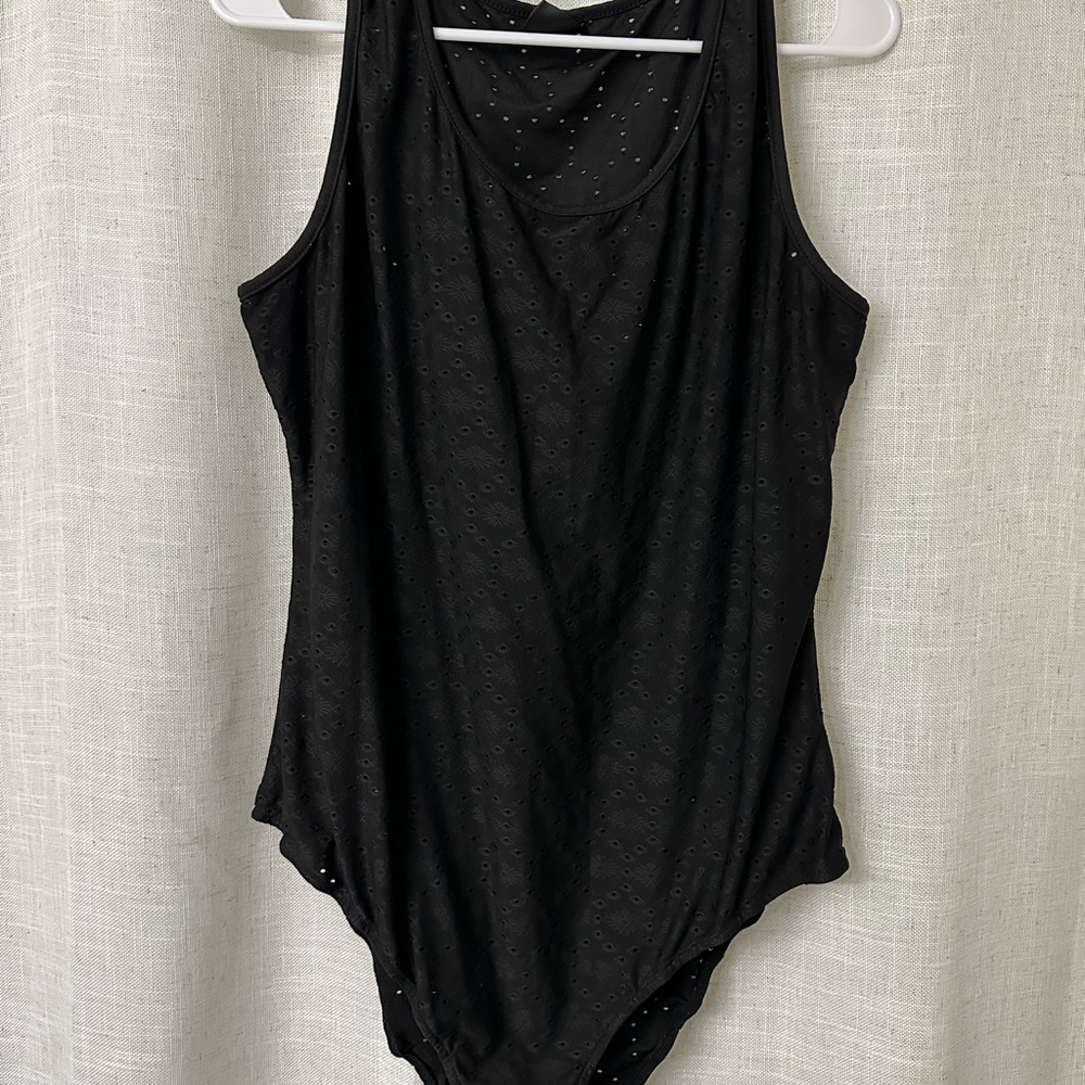 SHEIN Black Sleeveless Bodysuit